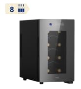 Refroidisseur à vin ou réfrigérateur à boissons noir compact avec porte vitrée, montrant des étagères intérieures et des bouteilles rangées à l'intérieur.