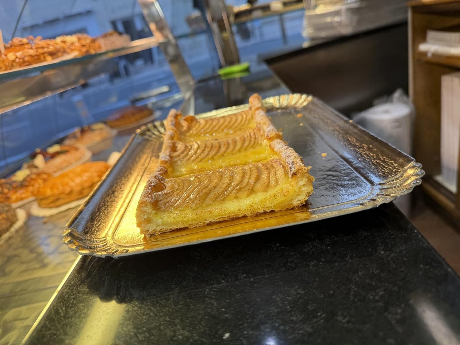 Plateaux en carton doré - 42x28 cm - lot de 25, pour présentation pâtisserie