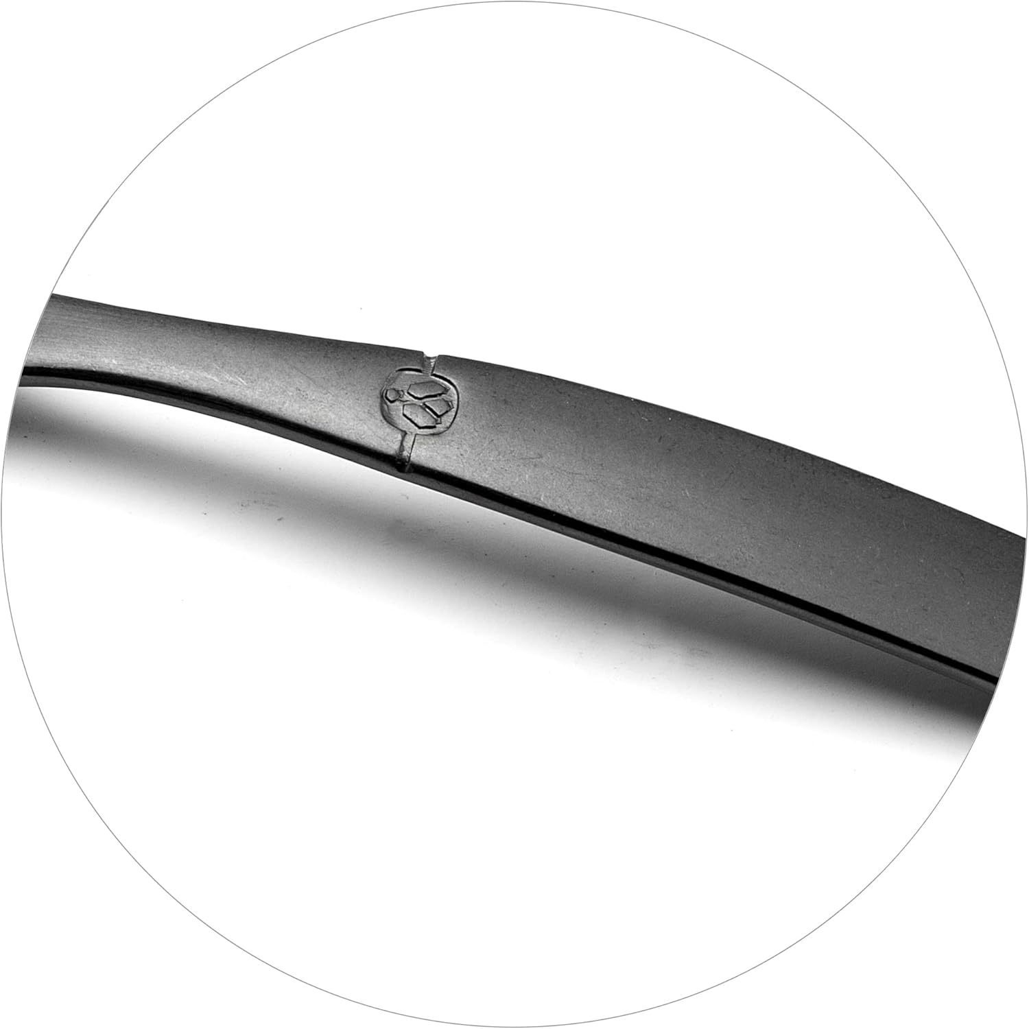 Lou Laguiole - Jet - 16 couverts, inox PVD mat noir, pour 4 pers