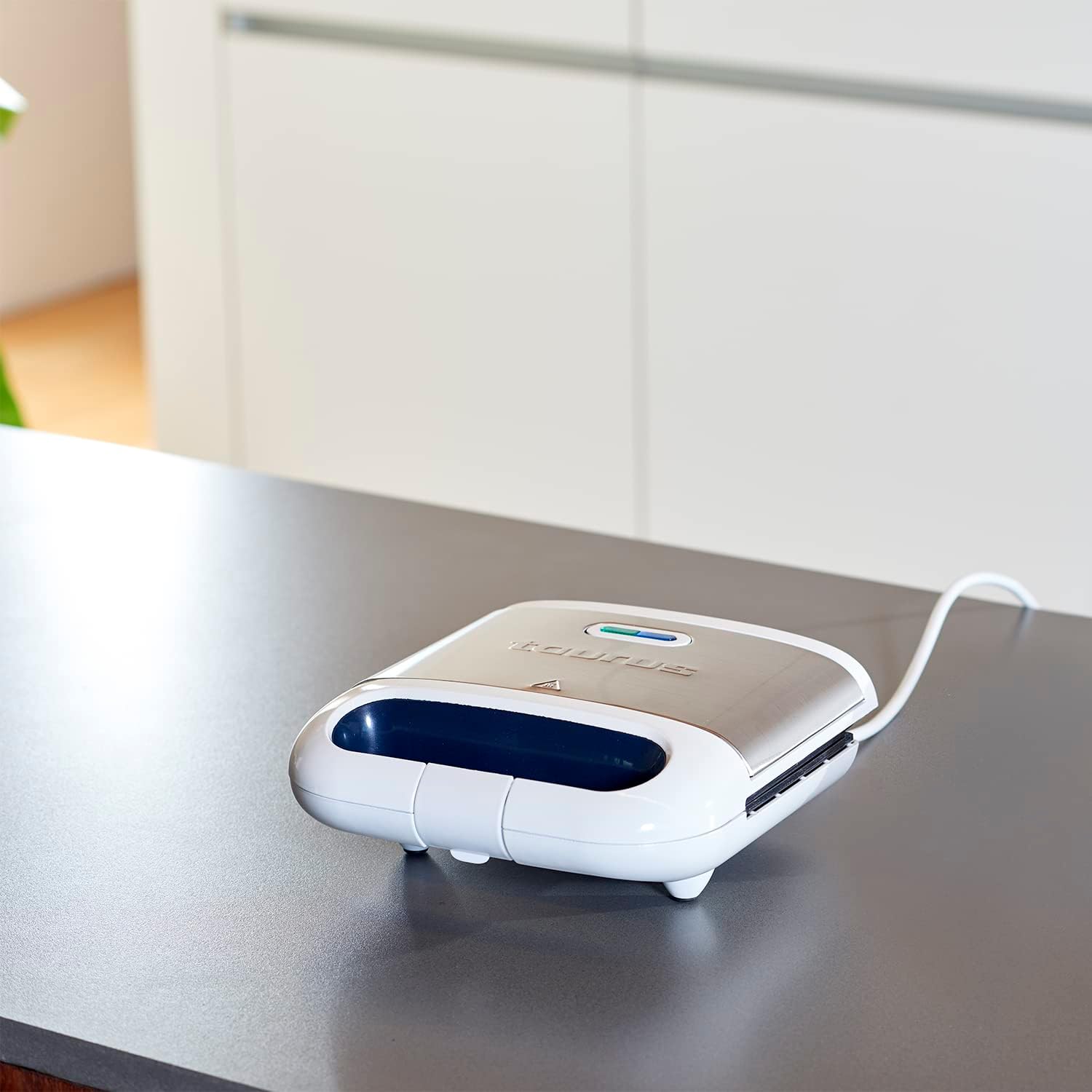 Taurus - Phoenix Luxe - compact inox 800W, plaques antiadhésives, voyants, blanc