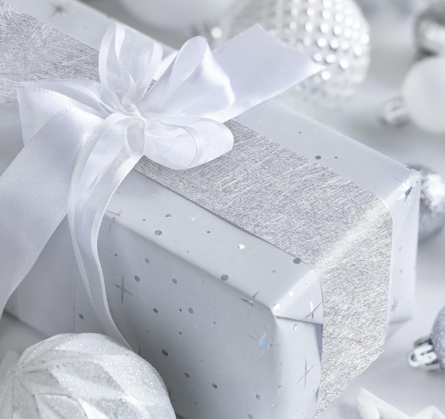 Chemin de table - non-tissé réutilisable 23x300cm - 150 cœurs argenté