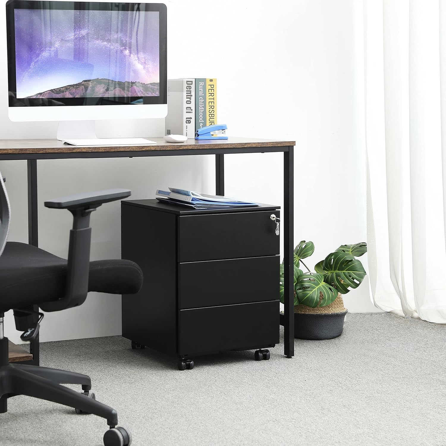 SONGMICS - caisson de bureau à roulettes 45x39x54 cm, 3 tiroirs, verrouillable, métallique, prémonté, OFC63BK