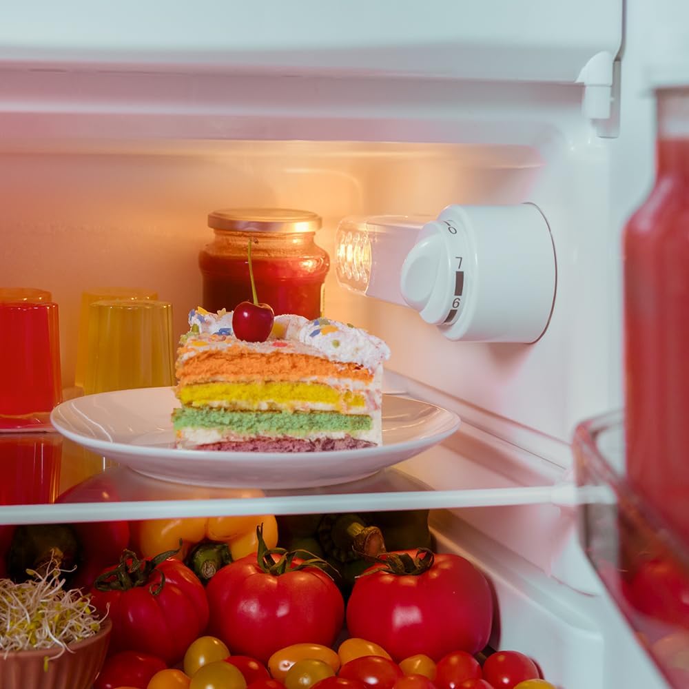 Cecotec - Bolero CoolMarket TT - 110L - mini frigo rétro, classe E, éclairage LED, poignée chromée, étagères verre, roug